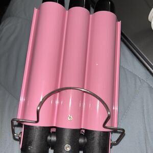 3 Barrel Curling Irons. Lot Of 2. 1- L Ceramic Pink Barrel 1-M 3 Barrel